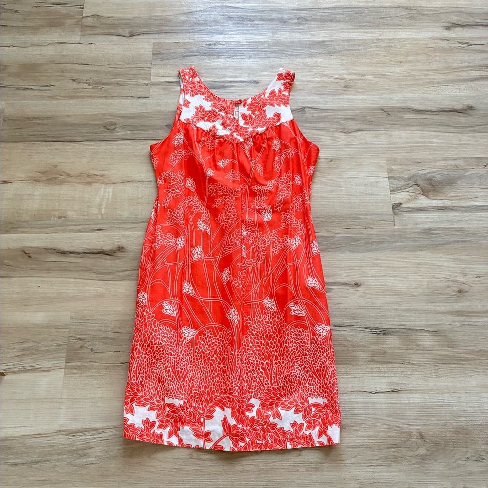 Tori Richard Sleeveless Floral Shift Dress in Coral and White